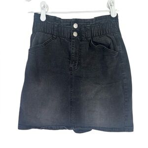 No Boundaries Charcoal Skirt